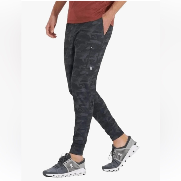 Vuori Men's Sunday Performance Jogger - Picture 2 of 12